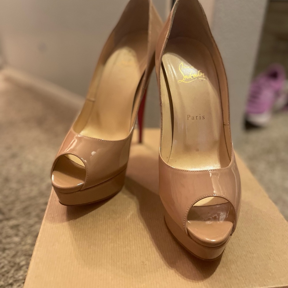 Christian Louboutin heels Paris, size 40, beige